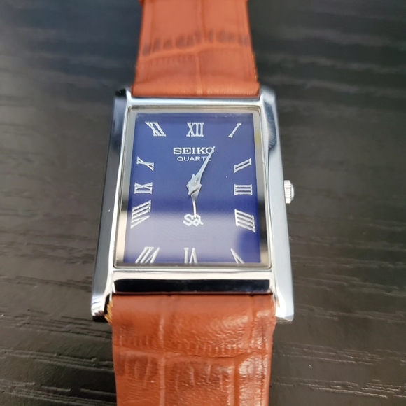 🔥Mint Condition - Rare Vintage Seiko Slim‎ Tank Men's Leather Watch
